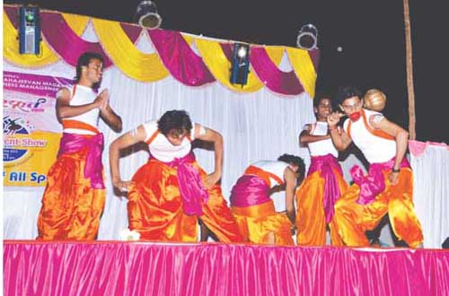 Opportunity to be a part of cultural extravagenza and shocase their talent